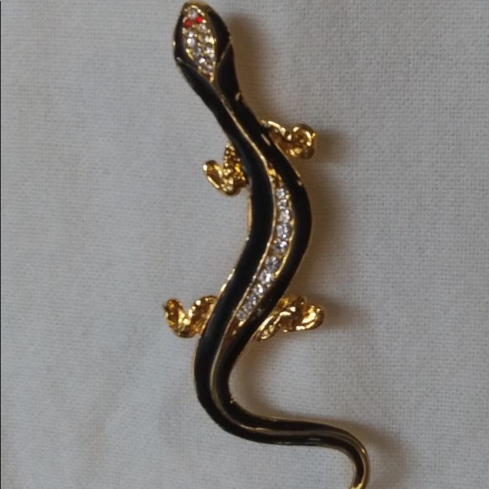 Lizard ( gecko or salamander) brooch